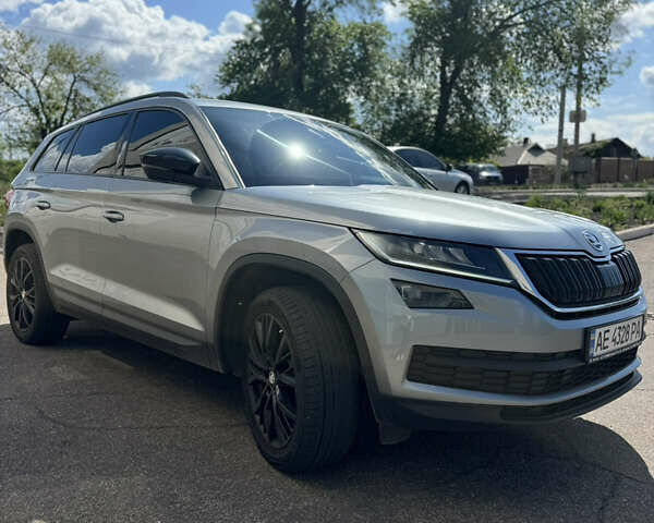 Серый Шкода Kodiaq, объемом двигателя 1.98 л и пробегом 73 тыс. км за 29900 $, фото 4 на Automoto.ua