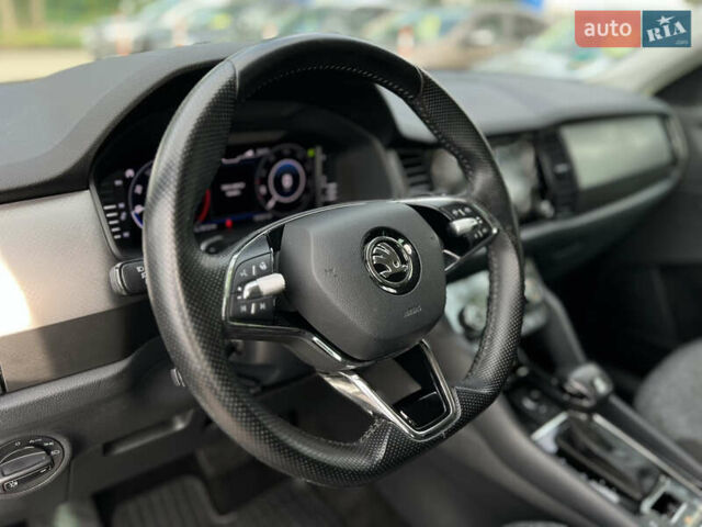 Серый Шкода Kodiaq, объемом двигателя 2 л и пробегом 181 тыс. км за 31500 $, фото 8 на Automoto.ua