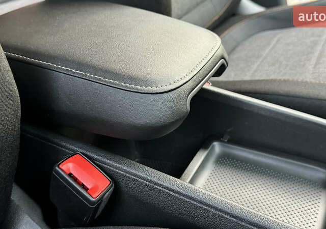 Серый Шкода Kodiaq, объемом двигателя 1.97 л и пробегом 141 тыс. км за 29999 $, фото 161 на Automoto.ua