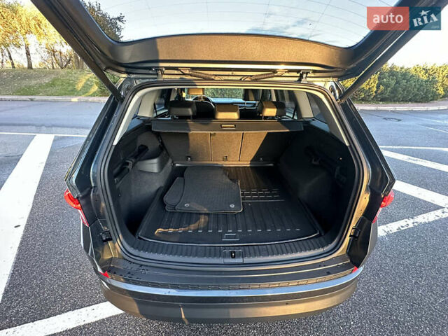 Сірий Шкода Kodiaq, об'ємом двигуна 1.97 л та пробігом 248 тис. км за 27499 $, фото 28 на Automoto.ua