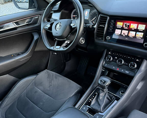 Сірий Шкода Kodiaq, об'ємом двигуна 2 л та пробігом 174 тис. км за 31999 $, фото 32 на Automoto.ua