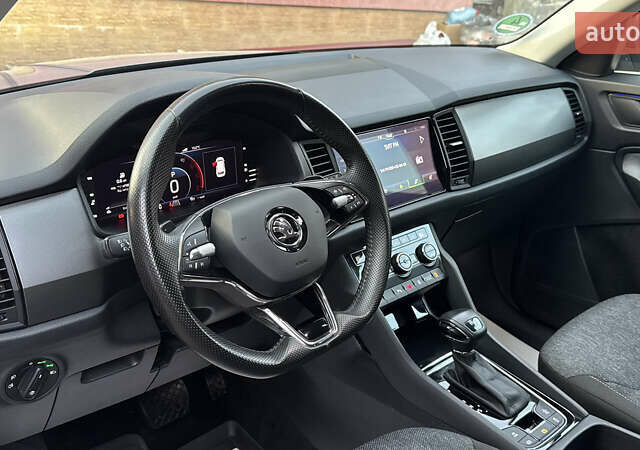 Серый Шкода Kodiaq, объемом двигателя 1.97 л и пробегом 141 тыс. км за 29999 $, фото 67 на Automoto.ua
