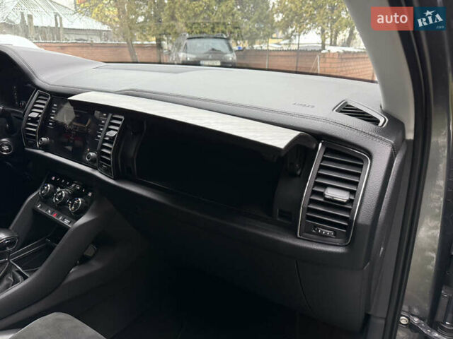 Серый Шкода Kodiaq, объемом двигателя 1.97 л и пробегом 185 тыс. км за 33499 $, фото 39 на Automoto.ua