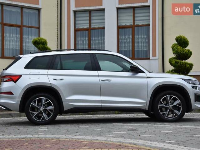 Шкода Kodiaq 2021 в Львове на Automoto.ua Серый Шкода Kodiaq, объемом двигателя 1.97 л и пробегом 108 тыс. км за 42999 $, фото 11 на Automoto.ua