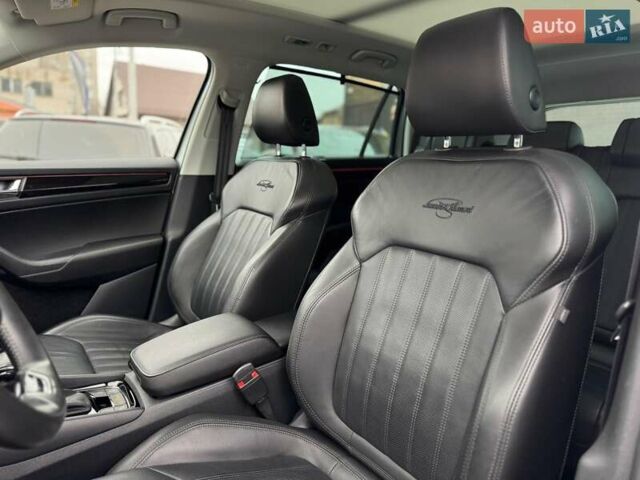 Серый Шкода Kodiaq, объемом двигателя 1.97 л и пробегом 177 тыс. км за 35999 $, фото 36 на Automoto.ua