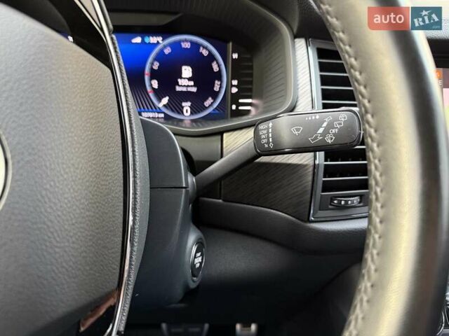 Серый Шкода Kodiaq, объемом двигателя 2 л и пробегом 107 тыс. км за 34600 $, фото 114 на Automoto.ua