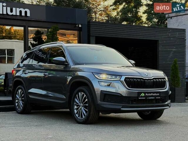 Серый Шкода Kodiaq, объемом двигателя 1.98 л и пробегом 36 тыс. км за 33699 $, фото 3 на Automoto.ua