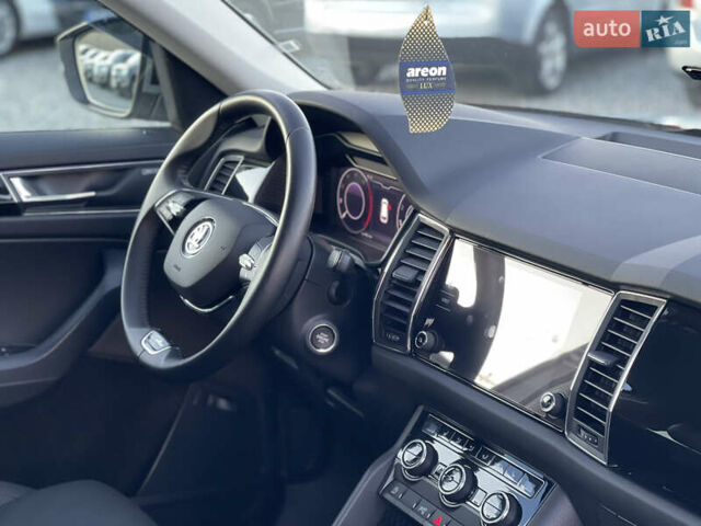 Сірий Шкода Kodiaq, об'ємом двигуна 1.97 л та пробігом 92 тис. км за 40900 $, фото 17 на Automoto.ua