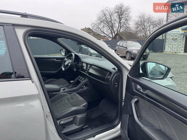 Сірий Шкода Kodiaq, об'ємом двигуна 2 л та пробігом 118 тис. км за 40001 $, фото 42 на Automoto.ua