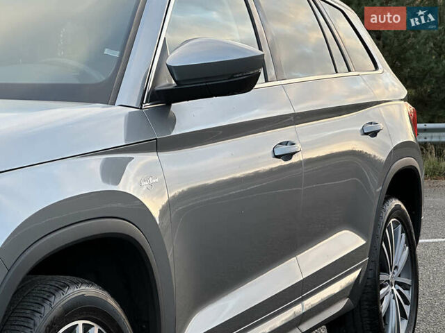 Серый Шкода Kodiaq, объемом двигателя 2 л и пробегом 181 тыс. км за 35399 $, фото 50 на Automoto.ua