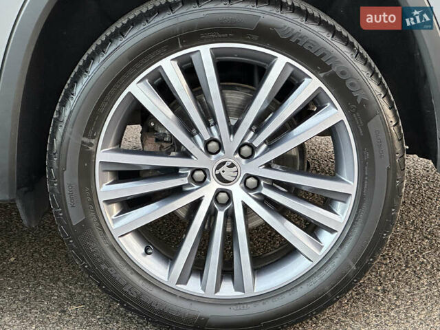 Серый Шкода Kodiaq, объемом двигателя 2 л и пробегом 181 тыс. км за 35399 $, фото 49 на Automoto.ua
