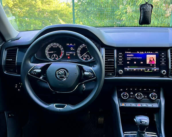 Сірий Шкода Kodiaq, об'ємом двигуна 1.97 л та пробігом 241 тис. км за 27300 $, фото 29 на Automoto.ua