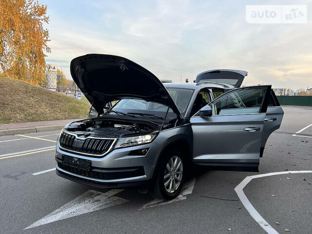 Серый Шкода Kodiaq, объемом двигателя 2 л и пробегом 6 тыс. км за 37999 $, фото 100 на Automoto.ua