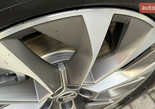 Серый Шкода Kodiaq, объемом двигателя 1.97 л и пробегом 141 тыс. км за 29999 $, фото 145 на Automoto.ua