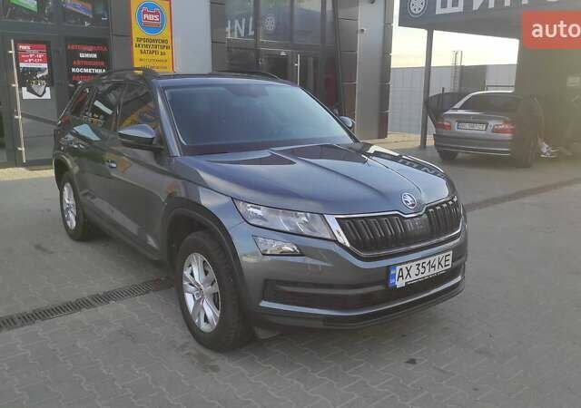 Серый Шкода Kodiaq, объемом двигателя 2 л и пробегом 19 тыс. км за 33200 $, фото 2 на Automoto.ua