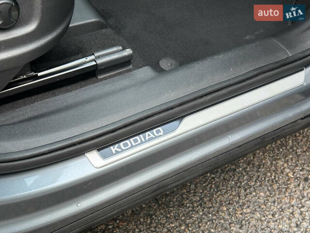 Серый Шкода Kodiaq, объемом двигателя 2 л и пробегом 181 тыс. км за 35399 $, фото 98 на Automoto.ua