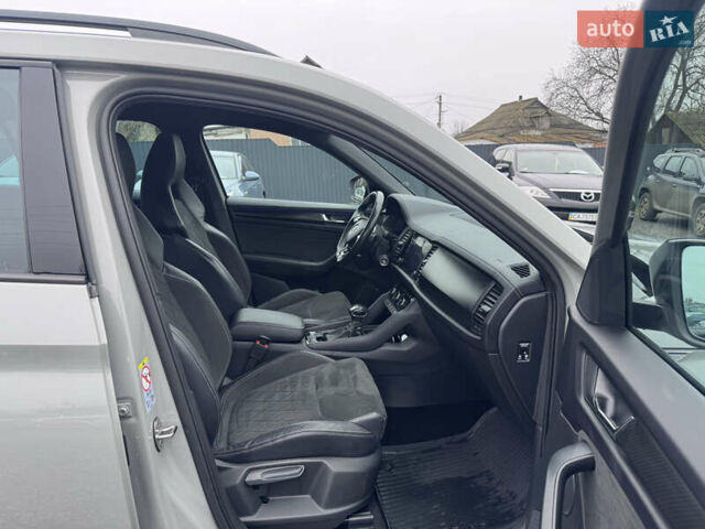 Сірий Шкода Kodiaq, об'ємом двигуна 2 л та пробігом 118 тис. км за 40001 $, фото 41 на Automoto.ua