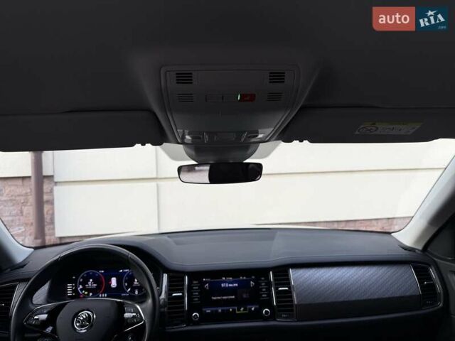 Серый Шкода Kodiaq, объемом двигателя 2 л и пробегом 107 тыс. км за 34600 $, фото 134 на Automoto.ua