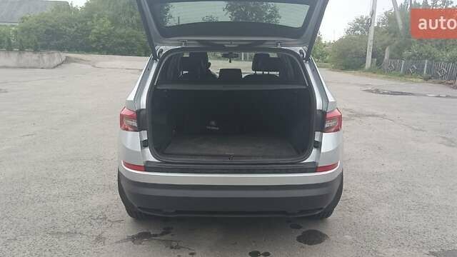 Серый Шкода Kodiaq, объемом двигателя 1.98 л и пробегом 233 тыс. км за 25000 $, фото 4 на Automoto.ua