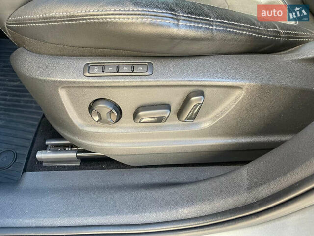 Серый Шкода Kodiaq, объемом двигателя 1.97 л и пробегом 96 тыс. км за 32800 $, фото 7 на Automoto.ua