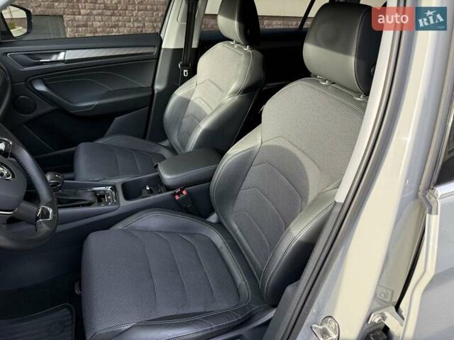 Серый Шкода Kodiaq, объемом двигателя 2 л и пробегом 107 тыс. км за 34600 $, фото 59 на Automoto.ua