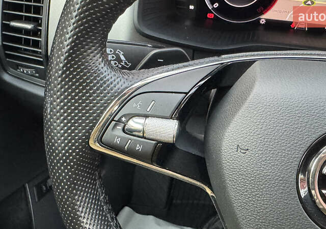 Серый Шкода Kodiaq, объемом двигателя 1.97 л и пробегом 141 тыс. км за 29999 $, фото 138 на Automoto.ua
