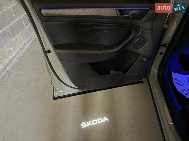 Серый Шкода Kodiaq, объемом двигателя 2 л и пробегом 107 тыс. км за 34600 $, фото 137 на Automoto.ua