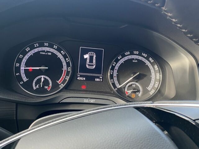 Серый Шкода Kodiaq, объемом двигателя 2 л и пробегом 50 тыс. км за 28000 $, фото 2 на Automoto.ua