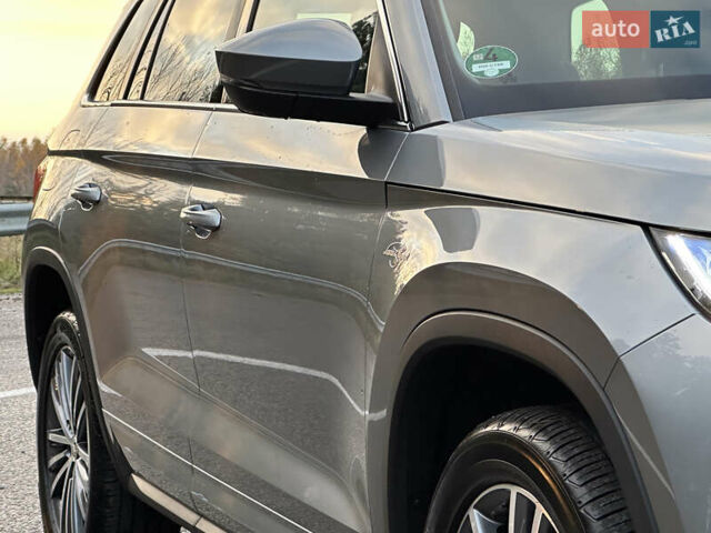 Серый Шкода Kodiaq, объемом двигателя 2 л и пробегом 181 тыс. км за 35399 $, фото 39 на Automoto.ua