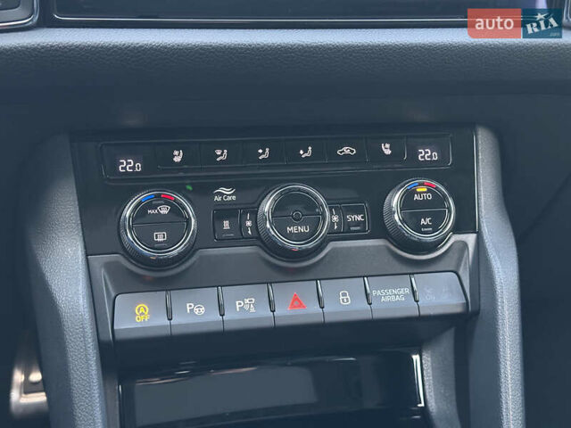 Серый Шкода Kodiaq, объемом двигателя 2 л и пробегом 181 тыс. км за 35399 $, фото 129 на Automoto.ua