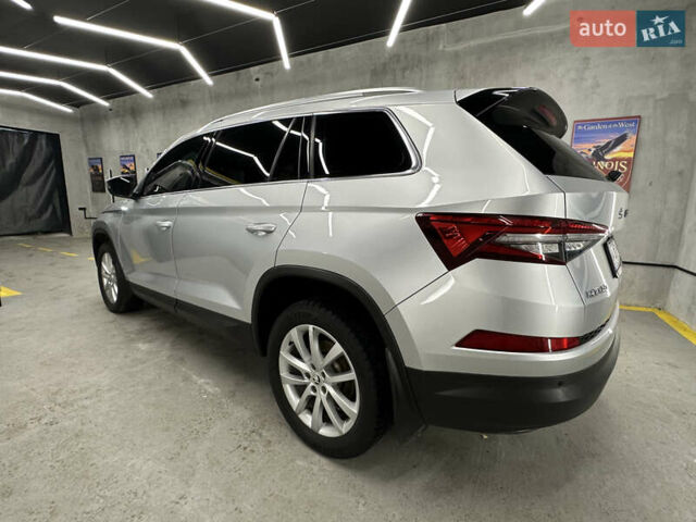 Серый Шкода Kodiaq, объемом двигателя 1.97 л и пробегом 189 тыс. км за 31000 $, фото 9 на Automoto.ua
