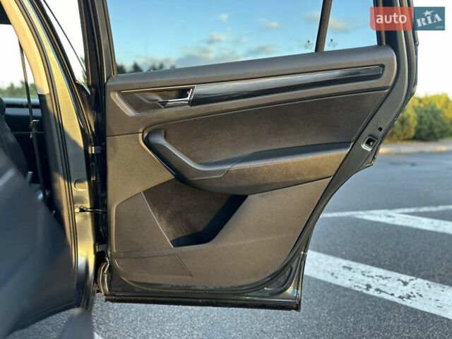 Сірий Шкода Kodiaq, об'ємом двигуна 1.97 л та пробігом 248 тис. км за 27499 $, фото 30 на Automoto.ua