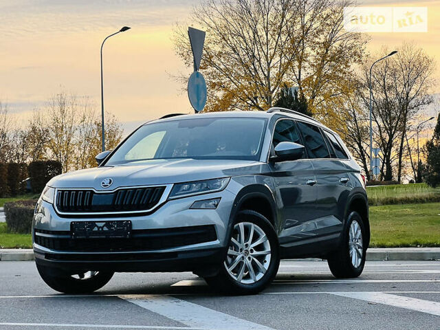 Сірий Шкода Kodiaq, об'ємом двигуна 2 л та пробігом 6 тис. км за 37999 $, фото 3 на Automoto.ua