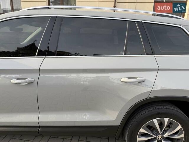 Серый Шкода Kodiaq, объемом двигателя 2 л и пробегом 107 тыс. км за 34600 $, фото 37 на Automoto.ua