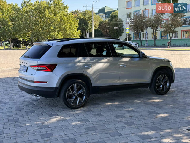 Серый Шкода Kodiaq, объемом двигателя 1.98 л и пробегом 121 тыс. км за 31000 $, фото 7 на Automoto.ua