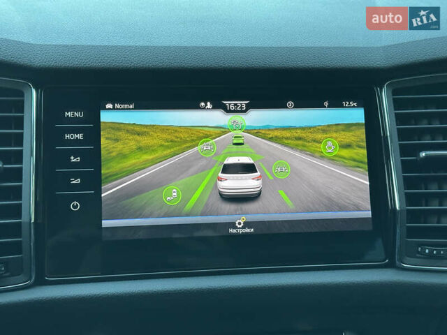 Серый Шкода Kodiaq, объемом двигателя 2 л и пробегом 181 тыс. км за 35399 $, фото 153 на Automoto.ua