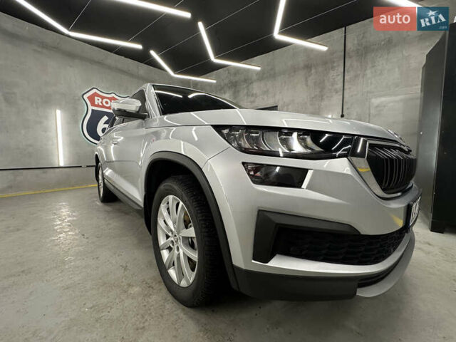 Серый Шкода Kodiaq, объемом двигателя 1.97 л и пробегом 189 тыс. км за 31000 $, фото 16 на Automoto.ua