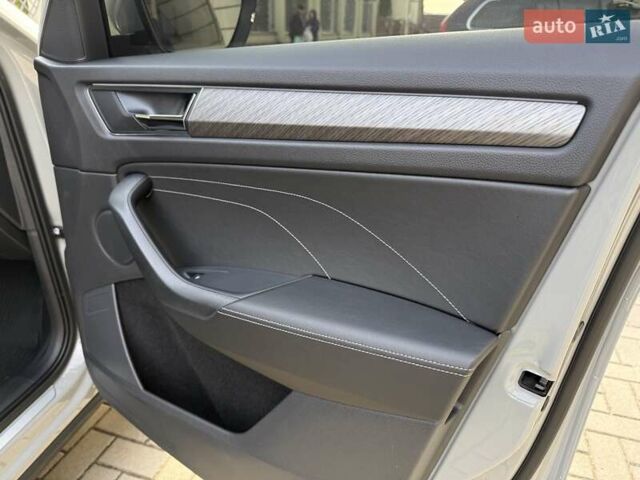 Серый Шкода Kodiaq, объемом двигателя 2 л и пробегом 107 тыс. км за 34600 $, фото 89 на Automoto.ua