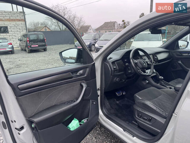 Сірий Шкода Kodiaq, об'ємом двигуна 2 л та пробігом 118 тис. км за 40001 $, фото 30 на Automoto.ua