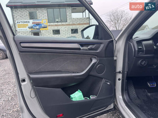 Сірий Шкода Kodiaq, об'ємом двигуна 2 л та пробігом 118 тис. км за 40001 $, фото 28 на Automoto.ua
