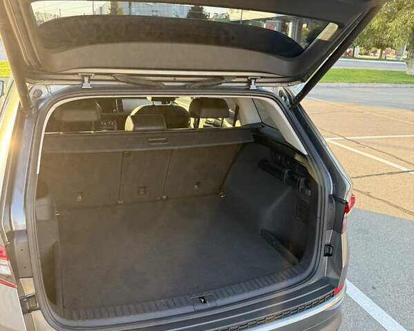Сірий Шкода Kodiaq, об'ємом двигуна 1.98 л та пробігом 36 тис. км за 36300 $, фото 32 на Automoto.ua