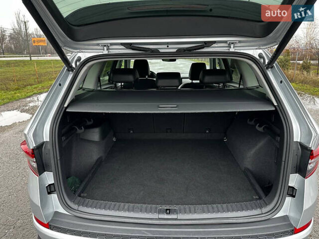 Серый Шкода Kodiaq, объемом двигателя 1.97 л и пробегом 77 тыс. км за 29999 $, фото 40 на Automoto.ua