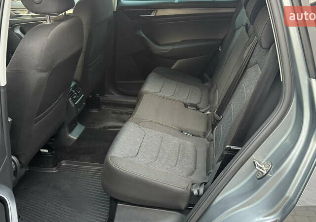 Серый Шкода Kodiaq, объемом двигателя 1.97 л и пробегом 141 тыс. км за 29999 $, фото 32 на Automoto.ua