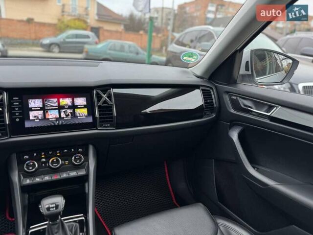 Серый Шкода Kodiaq, объемом двигателя 1.97 л и пробегом 177 тыс. км за 35999 $, фото 25 на Automoto.ua