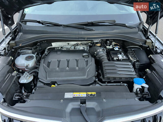 Серый Шкода Kodiaq, объемом двигателя 2 л и пробегом 181 тыс. км за 35399 $, фото 163 на Automoto.ua