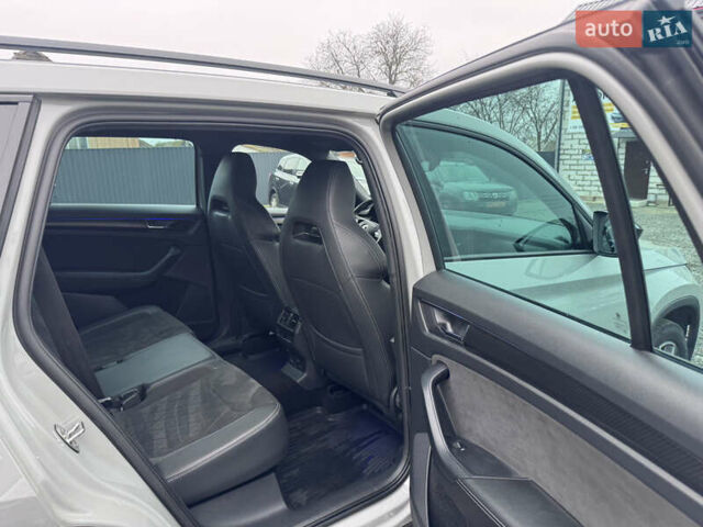 Сірий Шкода Kodiaq, об'ємом двигуна 2 л та пробігом 118 тис. км за 40001 $, фото 43 на Automoto.ua