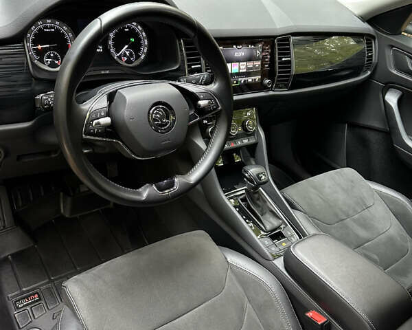 Серый Шкода Kodiaq, объемом двигателя 1.97 л и пробегом 82 тыс. км за 35250 $, фото 17 на Automoto.ua