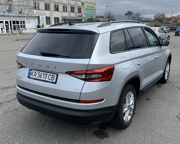 Серый Шкода Kodiaq, объемом двигателя 1.98 л и пробегом 149 тыс. км за 22700 $, фото 3 на Automoto.ua