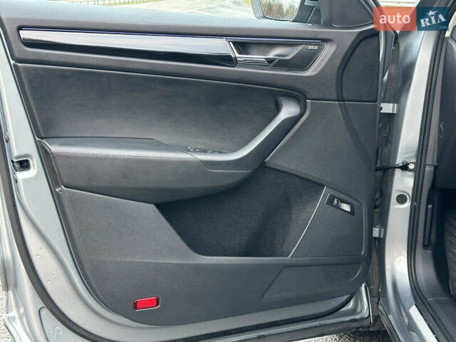 Серый Шкода Kodiaq, объемом двигателя 2 л и пробегом 181 тыс. км за 35399 $, фото 61 на Automoto.ua