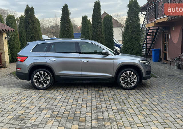Серый Шкода Kodiaq, объемом двигателя 1.97 л и пробегом 141 тыс. км за 29999 $, фото 120 на Automoto.ua